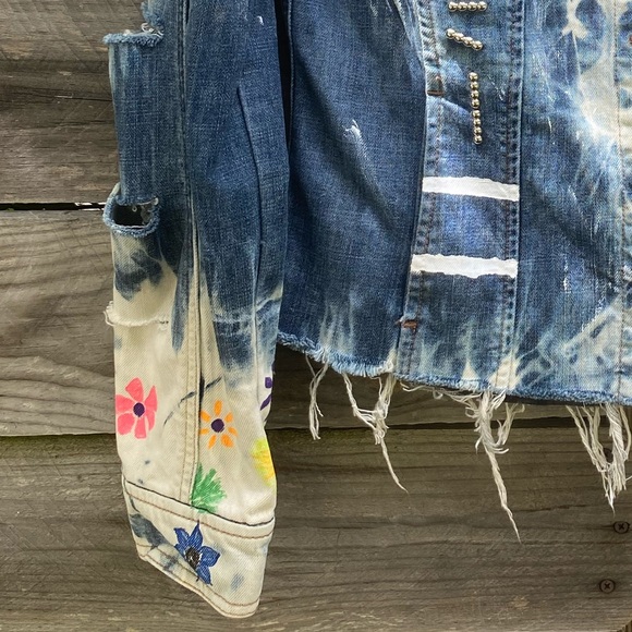 Custom hand painted Cropped Jean Jacket - Picture 16 of 16